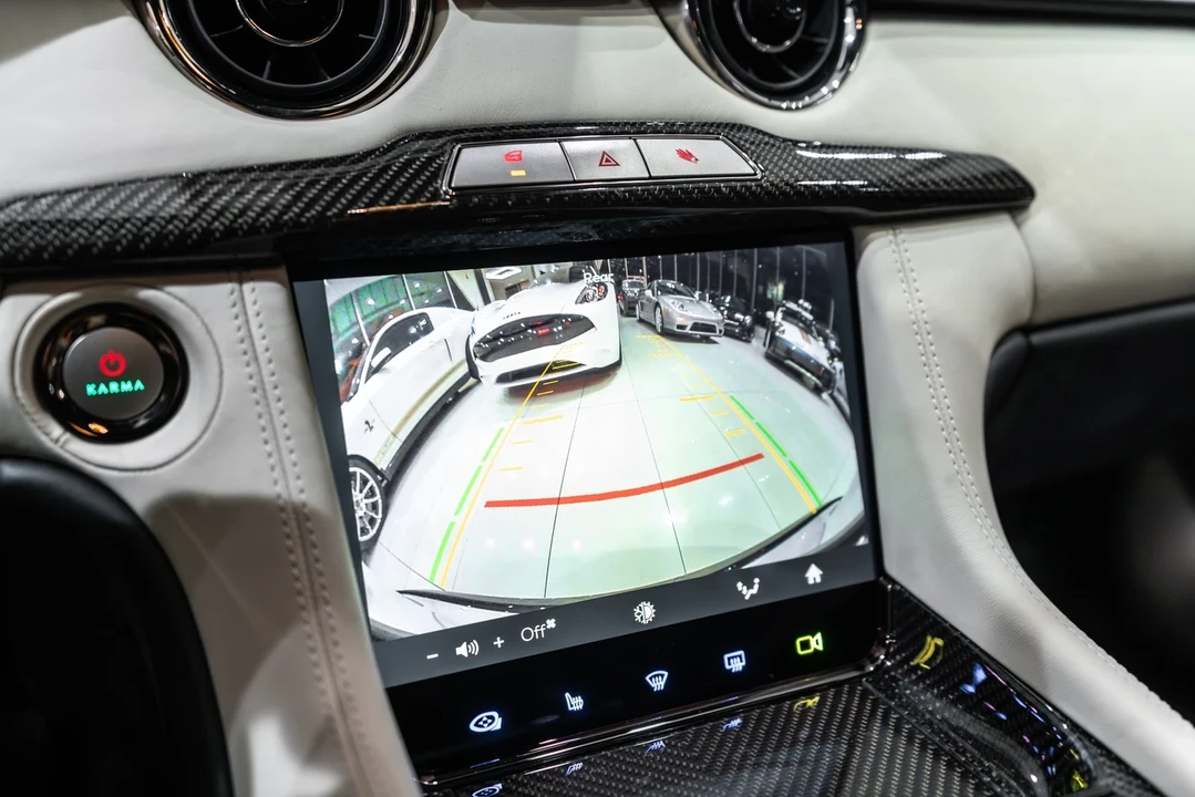 2025 Karma Revero - Image 16 of 21