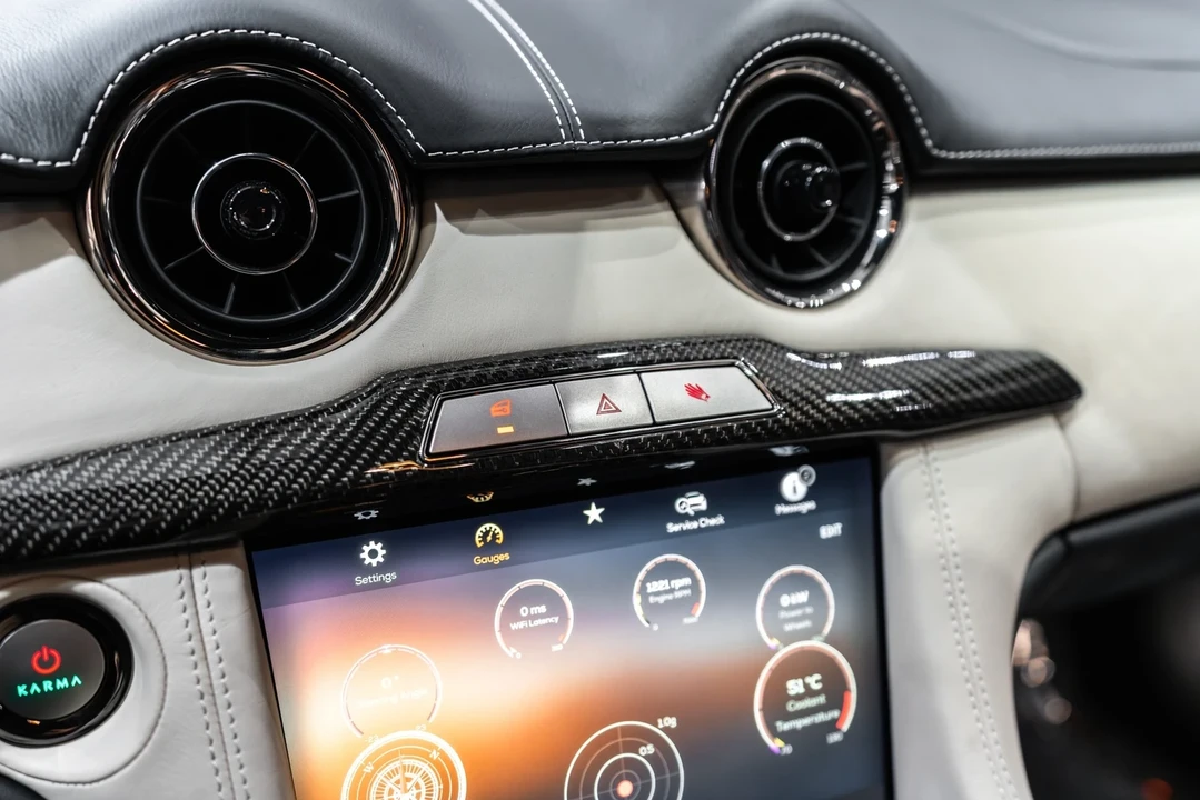 2025 Karma Revero - Image 14 of 21