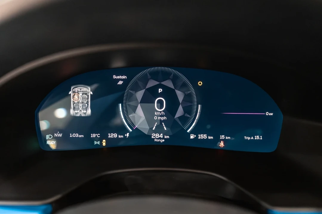 2025 Karma Revero - Image 11 of 12