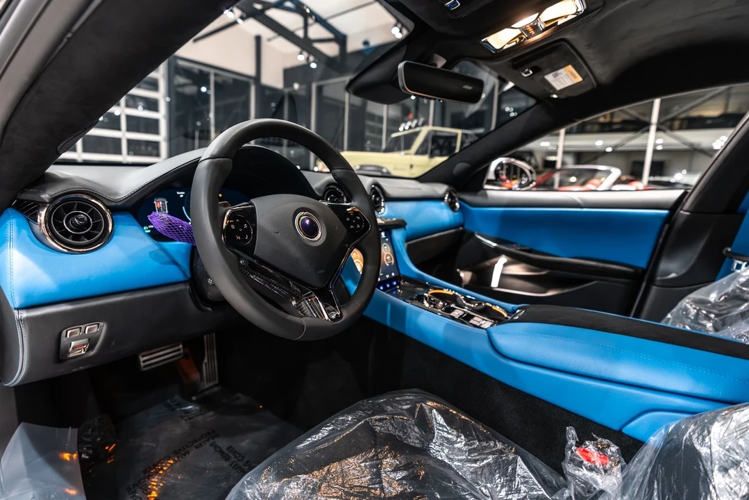 2025 Karma Revero - Image 6 of 12