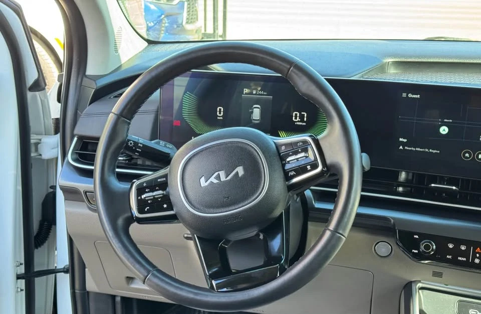 2025 Kia Carnival - Image 10 of 20