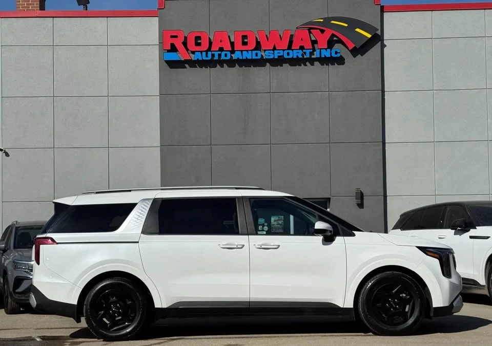 2025 Kia Carnival - Image 3 of 20