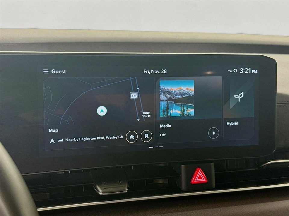2025 Kia Carnival - Image 15 of 21