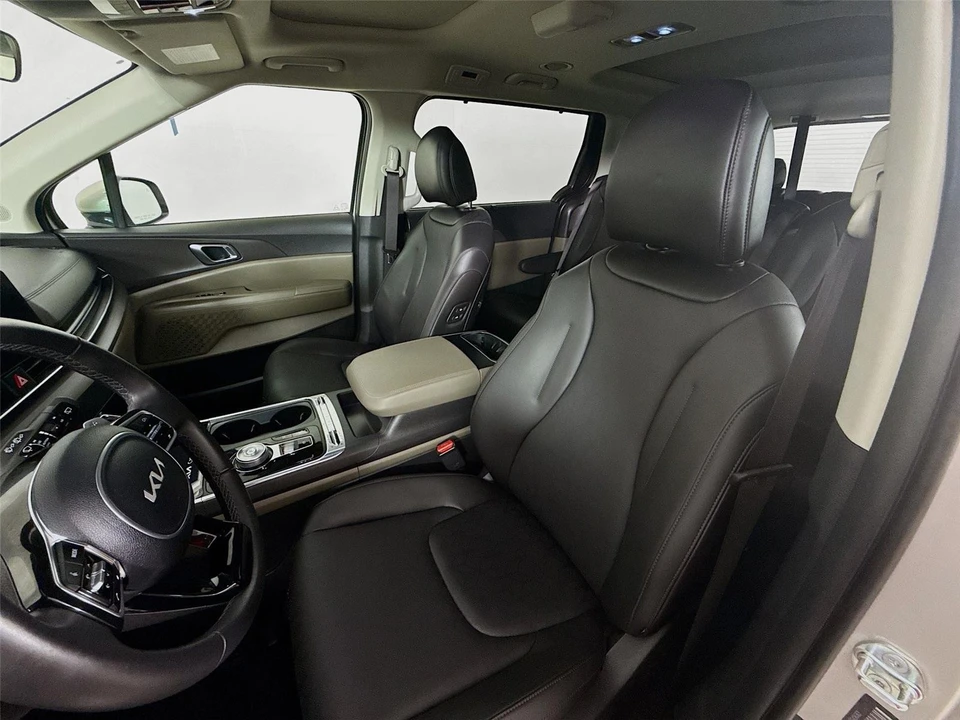 2025 Kia Carnival - Image 11 of 13