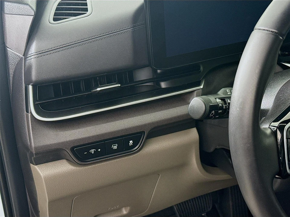 2025 Kia Carnival - Image 10 of 21