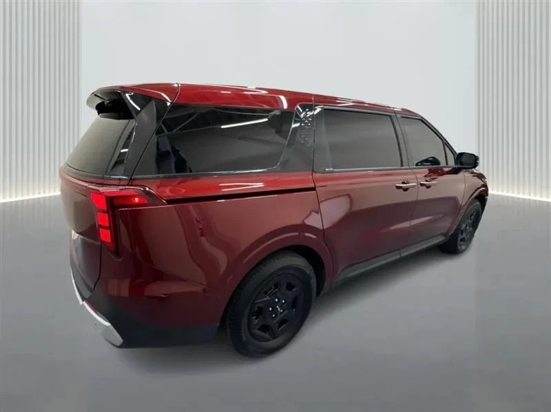 2025 Kia Carnival - Image 5 of 12