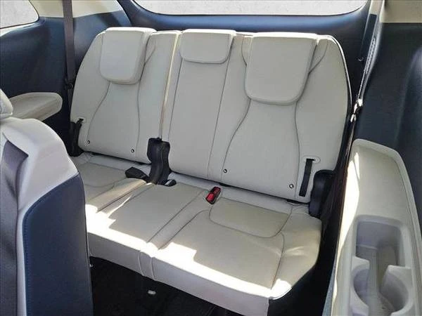 2025 Kia Carnival - Image 21 of 21