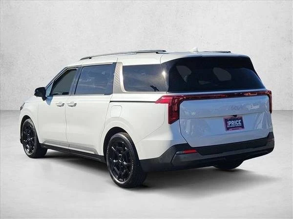 2025 Kia Carnival - Image 8 of 21
