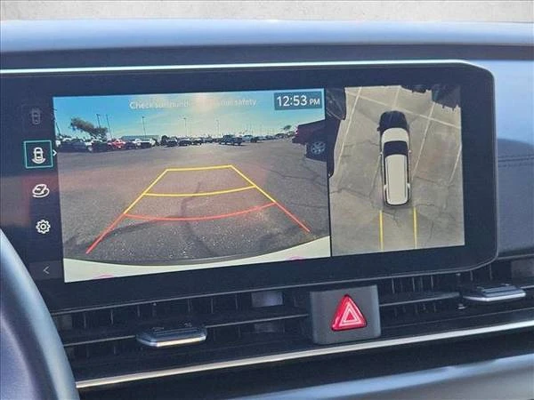 2025 Kia Carnival - Image 14 of 21