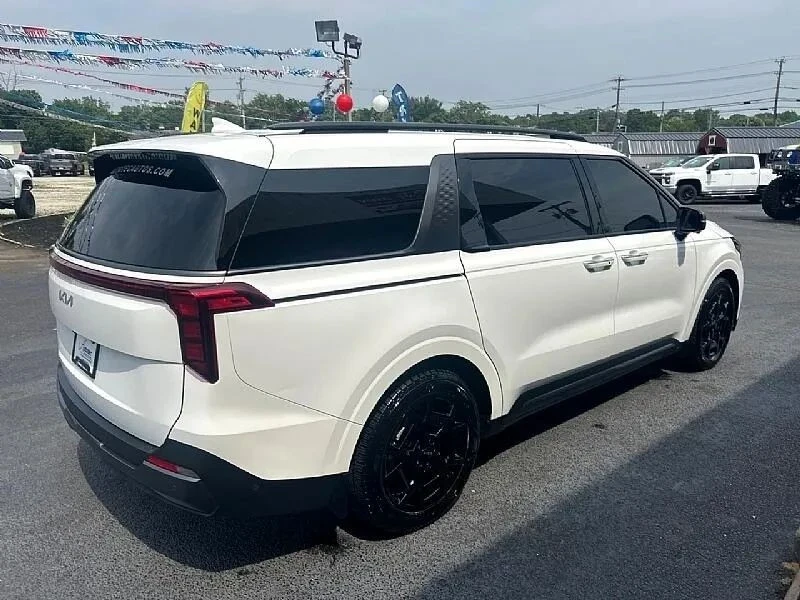 2025 Kia Carnival - Image 4 of 12