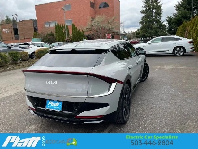 2025 Kia EV6 - Image 9 of 12