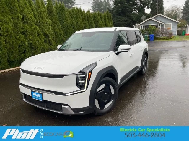 2025 Kia EV9 - Image 2 of 21