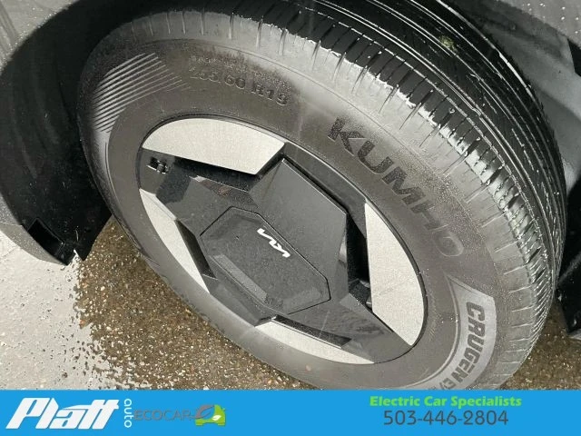 2025 Kia EV9 - Image 17 of 21
