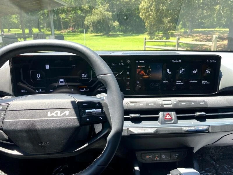 2025 Kia K4 - Image 14 of 19