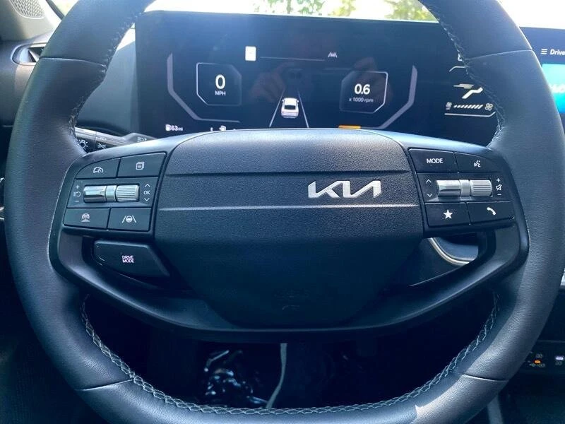 2025 Kia K4 - Image 15 of 19