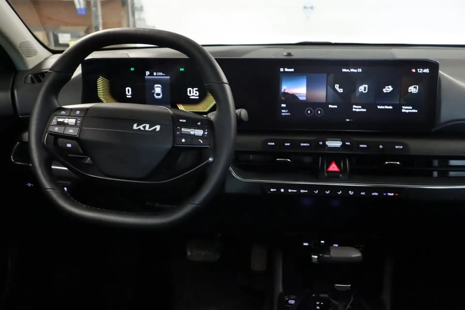 2025 Kia K4 - Image 10 of 20