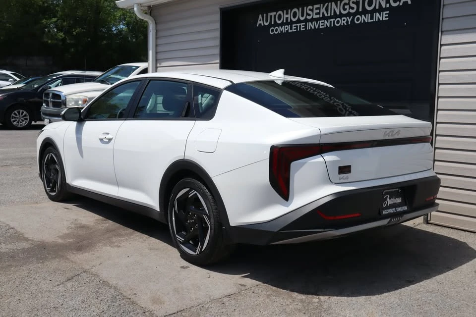 2025 Kia K4 - Image 15 of 20
