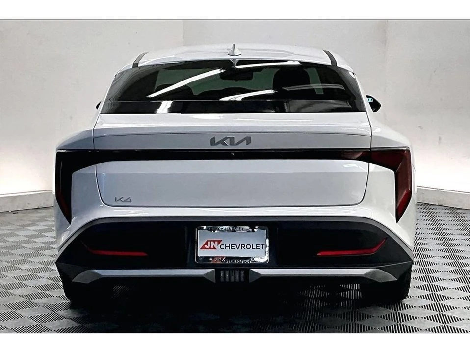 2025 Kia K4 - Image 3 of 20