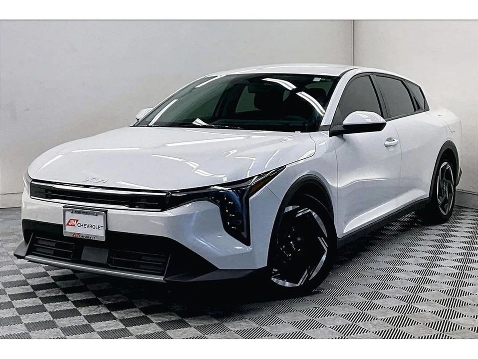 2025 Kia K4 - Image 11 of 20