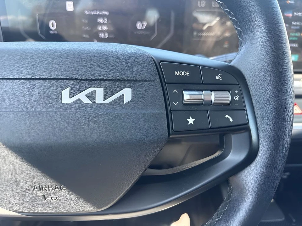 2025 Kia K4 - Image 14 of 21