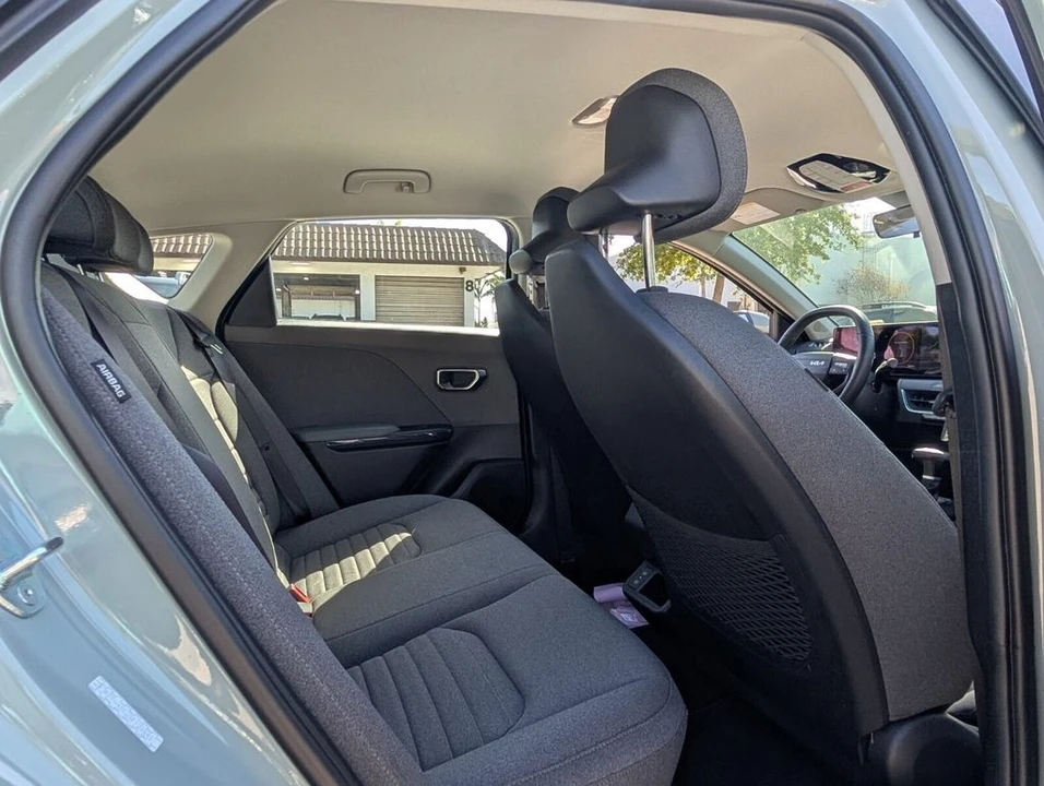 2025 Kia K4 - Image 17 of 21