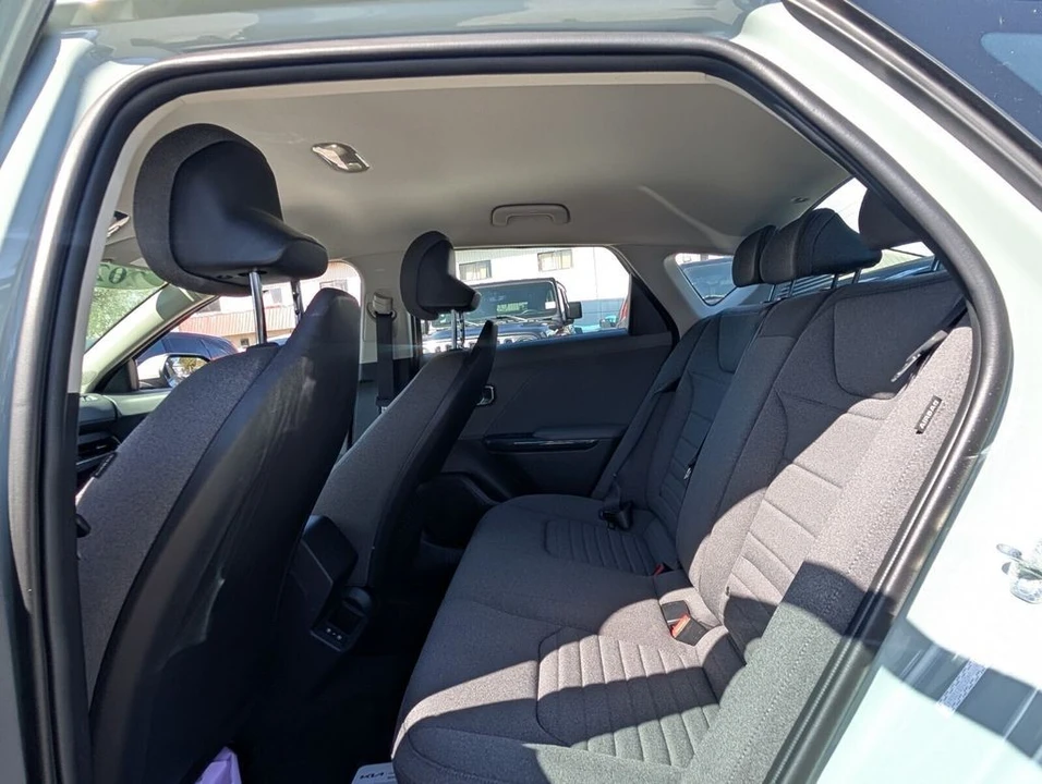 2025 Kia K4 - Image 12 of 21