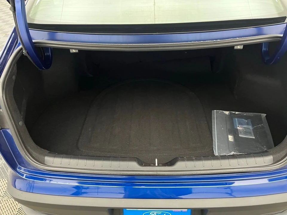 2025 Kia K4 - Image 9 of 12