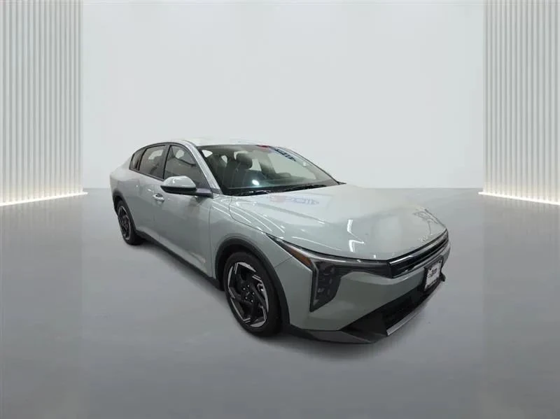 2025 Kia K4 - Image 7 of 12