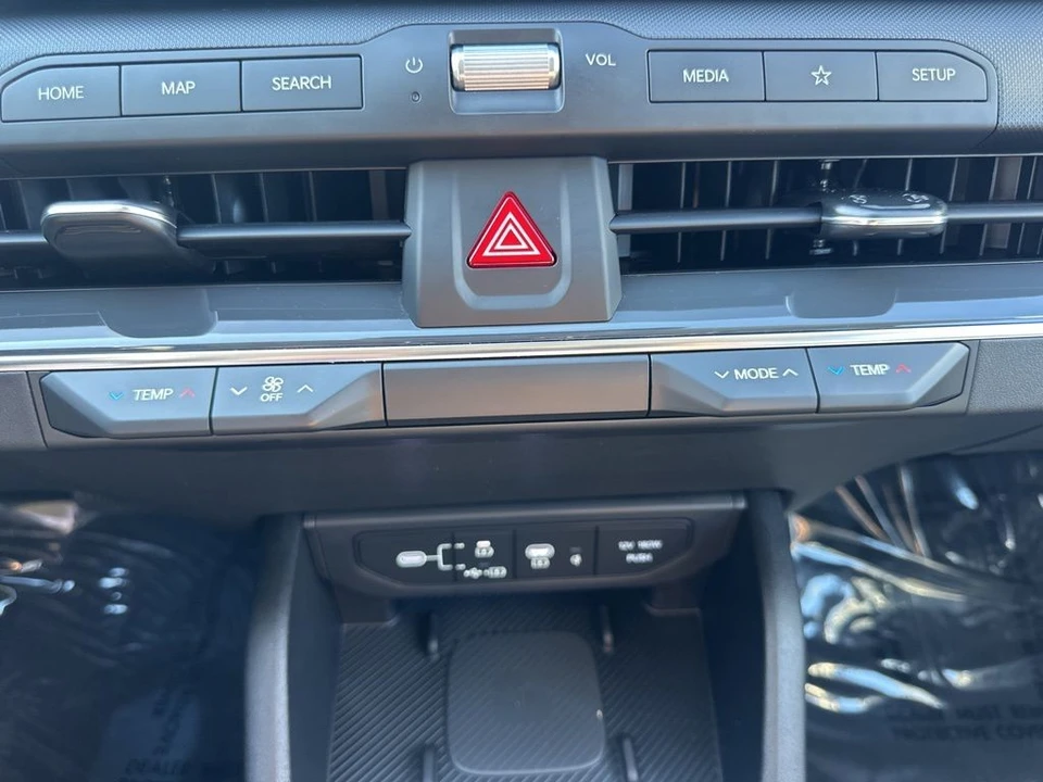 2025 Kia K4 - Image 17 of 21