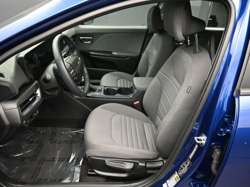 2025 Kia K4 - Image 18 of 21