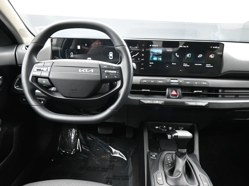 2025 Kia K4 - Image 19 of 21