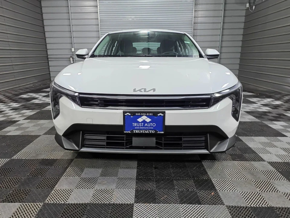 2025 Kia K4 - Image 3 of 12
