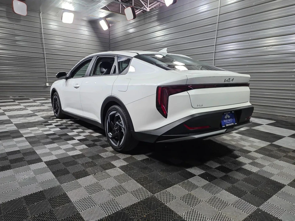 2025 Kia K4 - Image 7 of 12