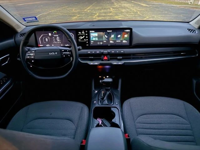 2025 Kia K4 - Image 12 of 17
