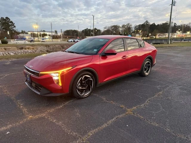 2025 Kia K4 - Image 2 of 17