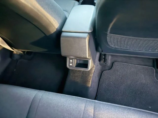 2025 Kia K4 - Image 11 of 17