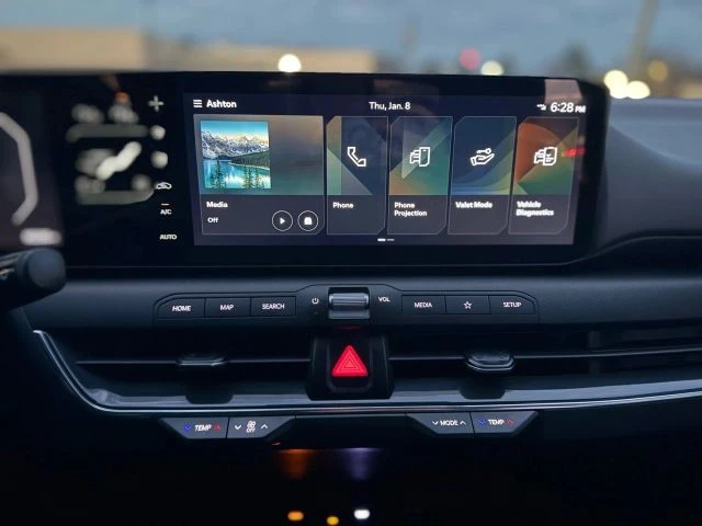 2025 Kia K4 - Image 13 of 17