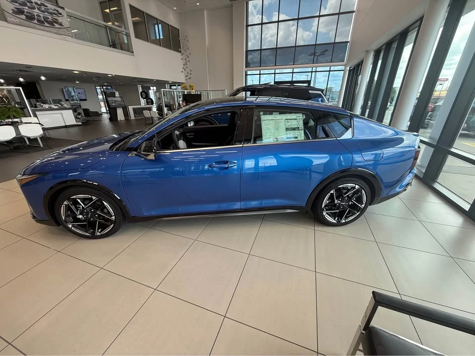 2025 Kia K4 - Image 3 of 4