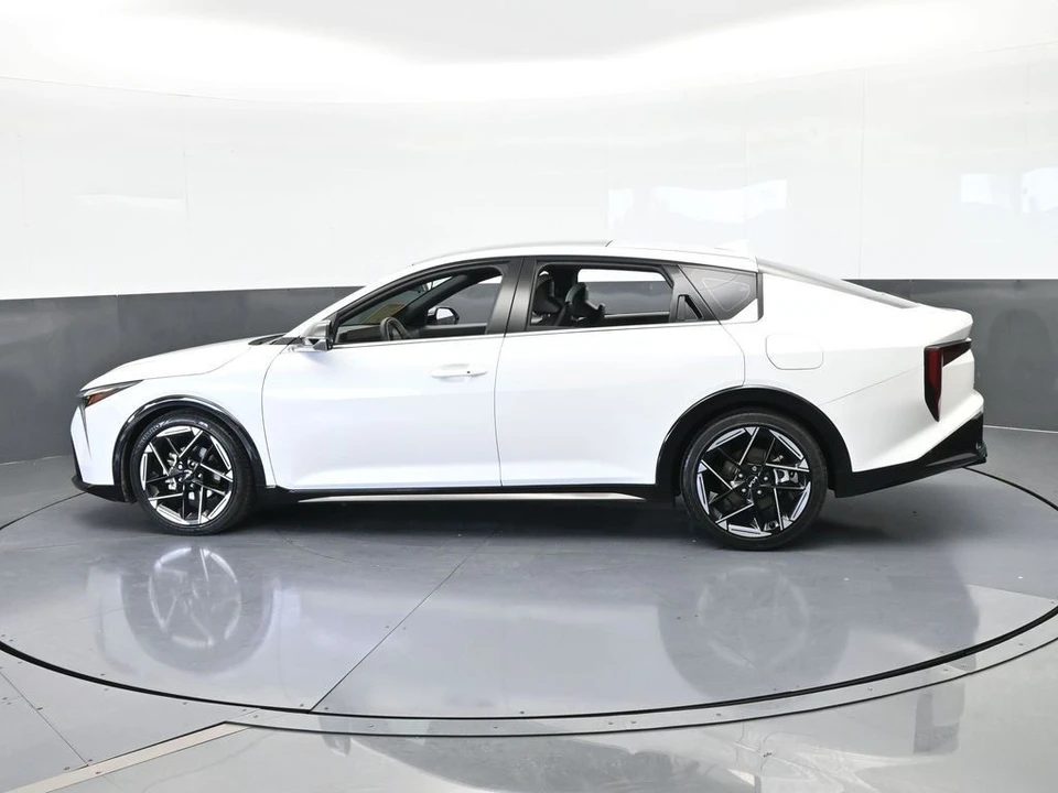 2025 Kia K4 - Image 3 of 12