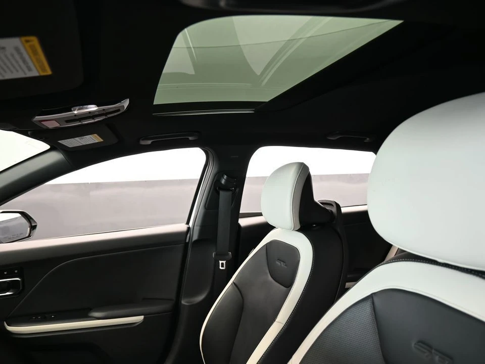 2025 Kia K4 - Image 11 of 12