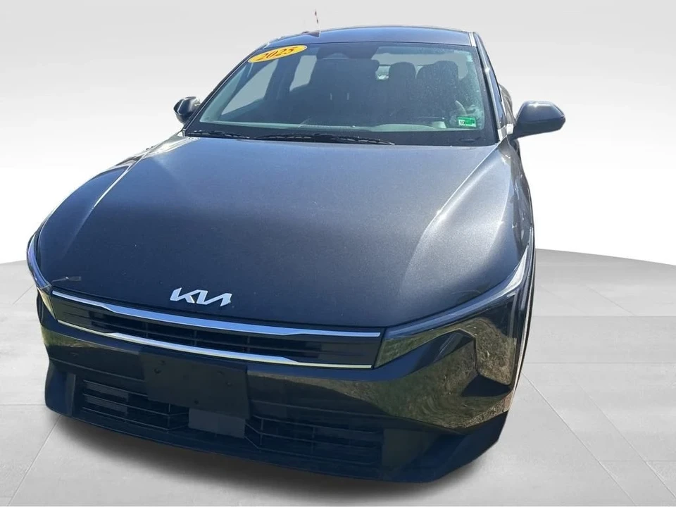 2025 Kia K4 - Image 4 of 12