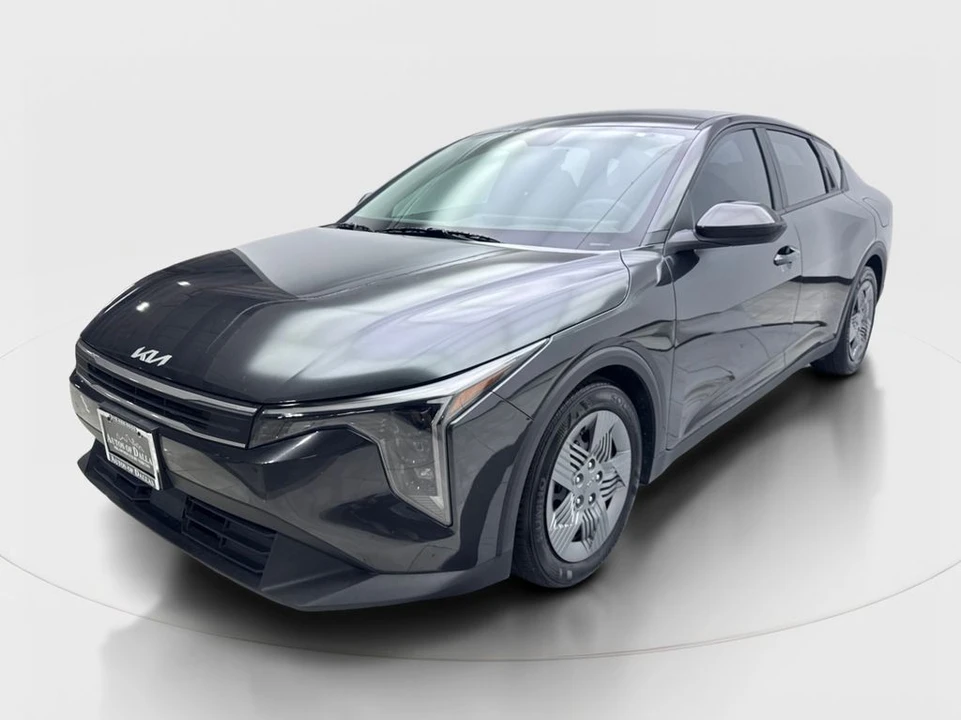 2025 Kia K4 - Image 2 of 21