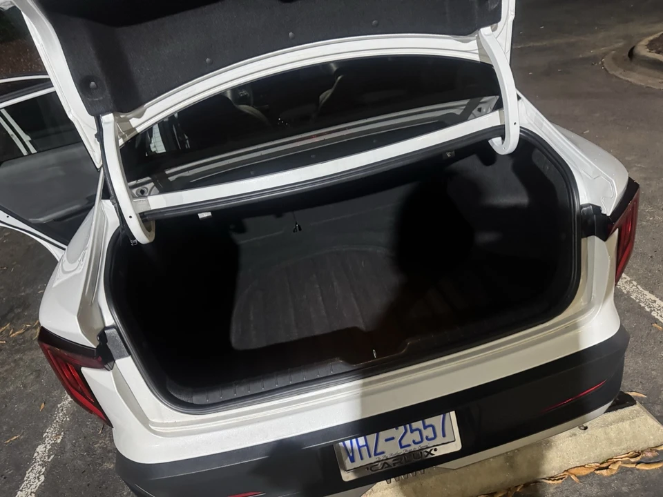 2025 Kia K4 - Image 10 of 12