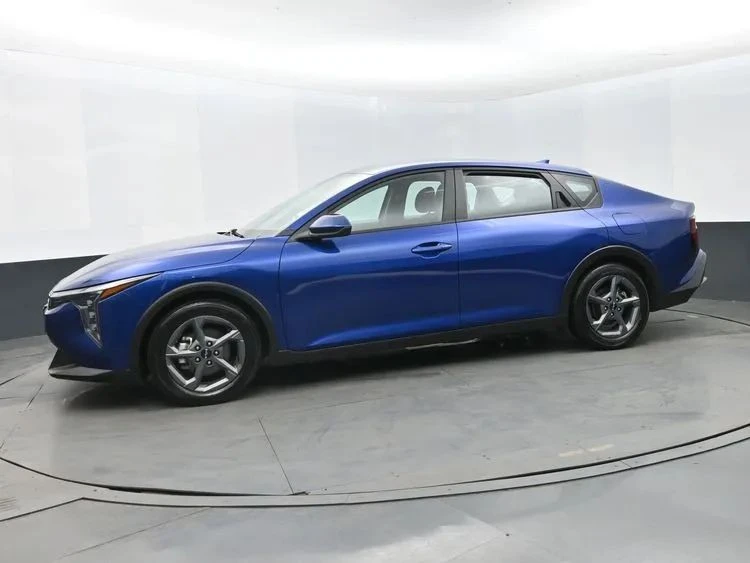 2025 Kia K4 - Image 5 of 12