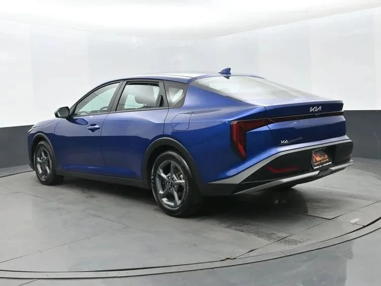 2025 Kia K4 - Image 9 of 12