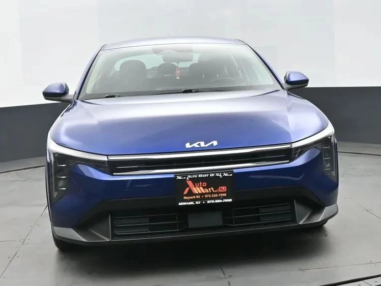 2025 Kia K4 - Image 3 of 12