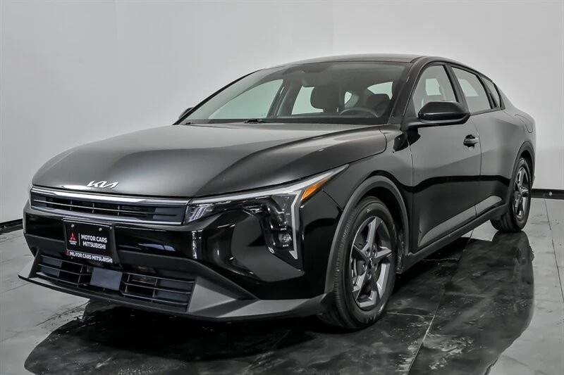2025 Kia K4 - Image 5 of 21