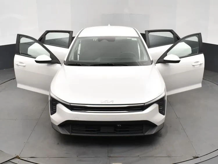 2025 Kia K4 - Image 10 of 12