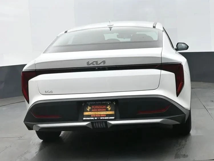 2025 Kia K4 - Image 8 of 12