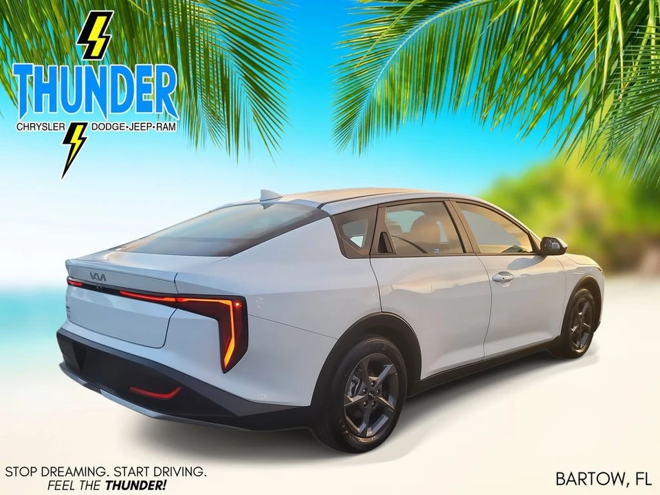 2025 Kia K4 - Image 4 of 12